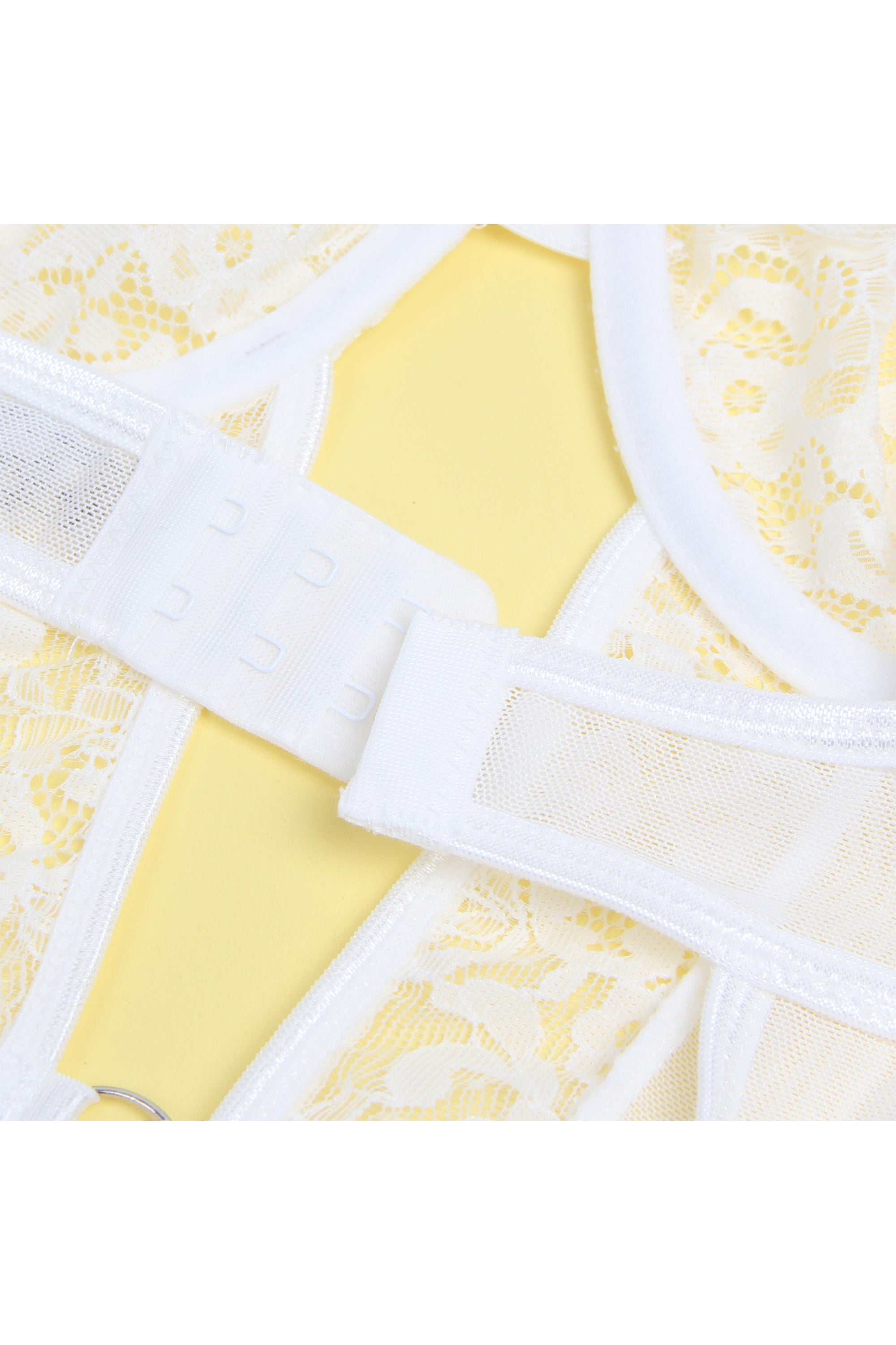 تيدي لانجري نسائي على قد الجسم مصنوع من الدانتيل الفاخر
خيارات الألوان: أسود، وردي، أبيض، أحمر