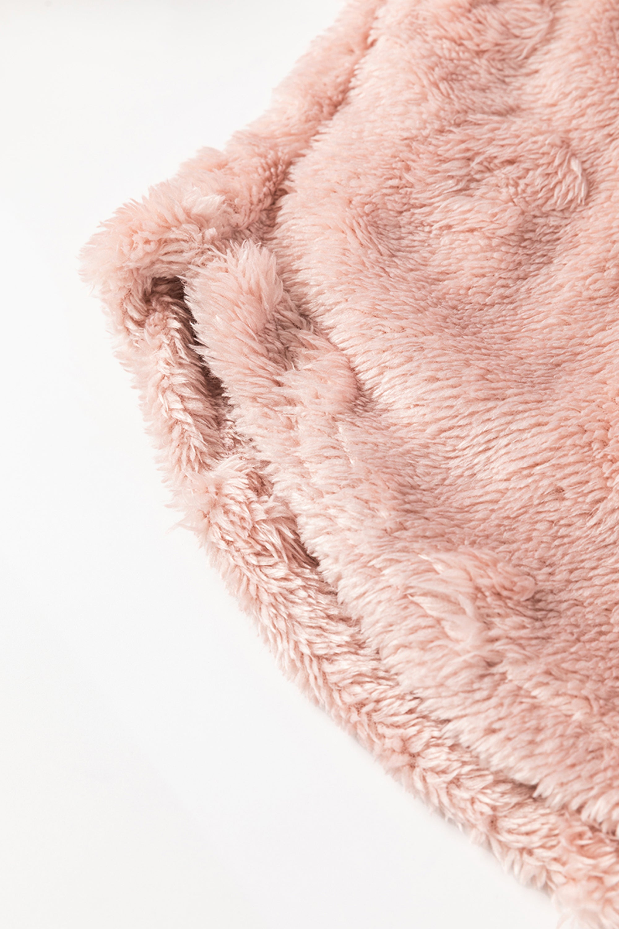 طقم شورت نسائي فرو تايغر، لون وردي فاتح. مكون من بلوزة كم طويل مع شورت.