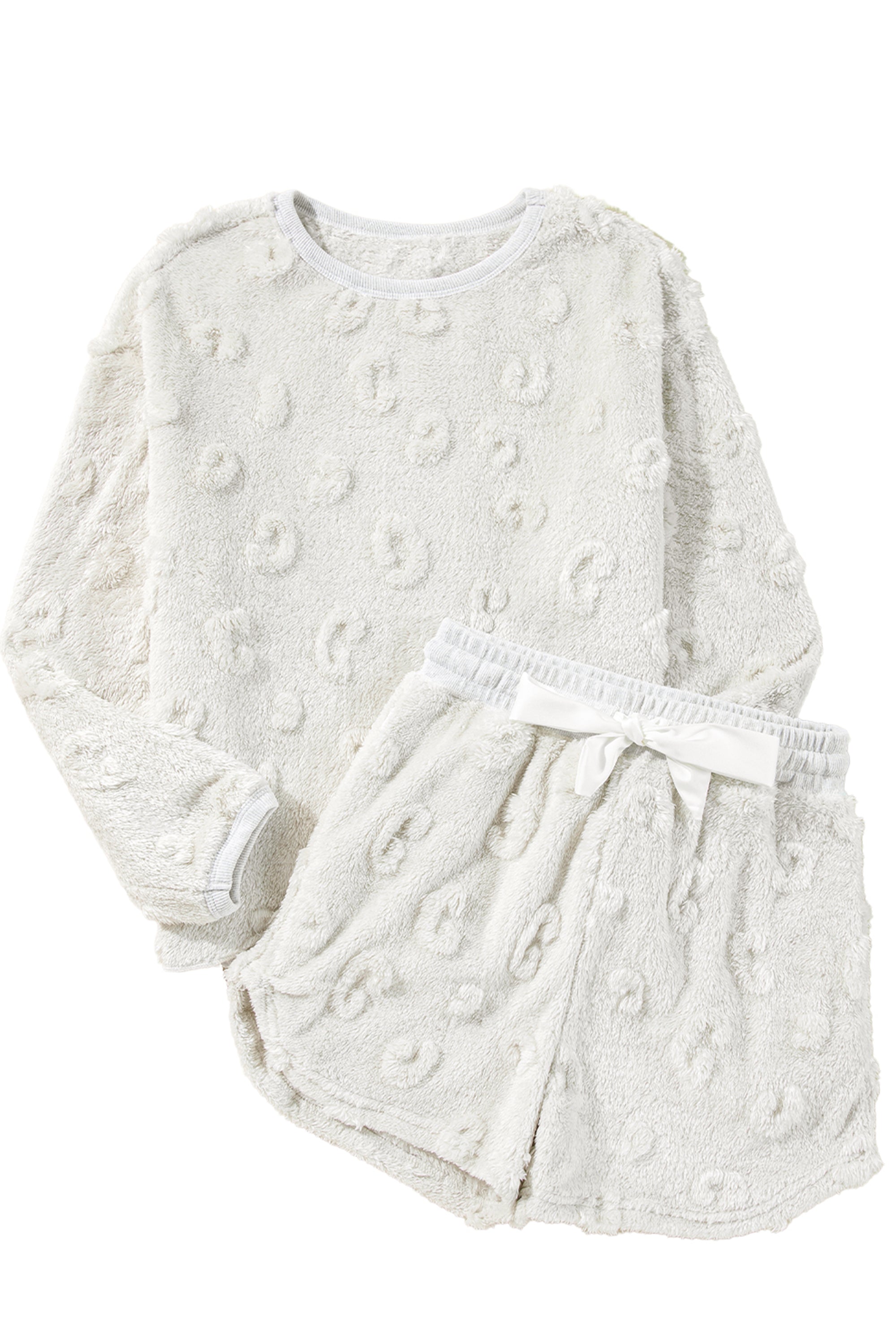 طقم شورت نسائي فرو مع نقشة جلد النمر النافرة، لون رمادي فاتح. مكون من بلوزة كم طويل مع شورت.