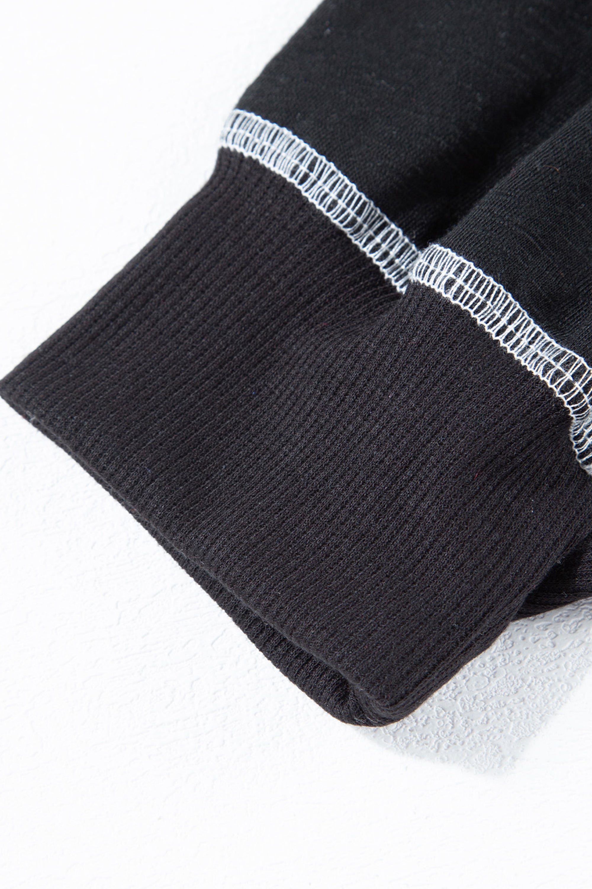 جمبسوت اسود واسع، أفكار تنسيقات ملابس السفر والإجازة